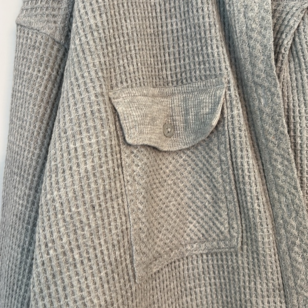 Aerie Grey Oversized Waffle Knit Button Up Size Medium - Picture 4 of 9